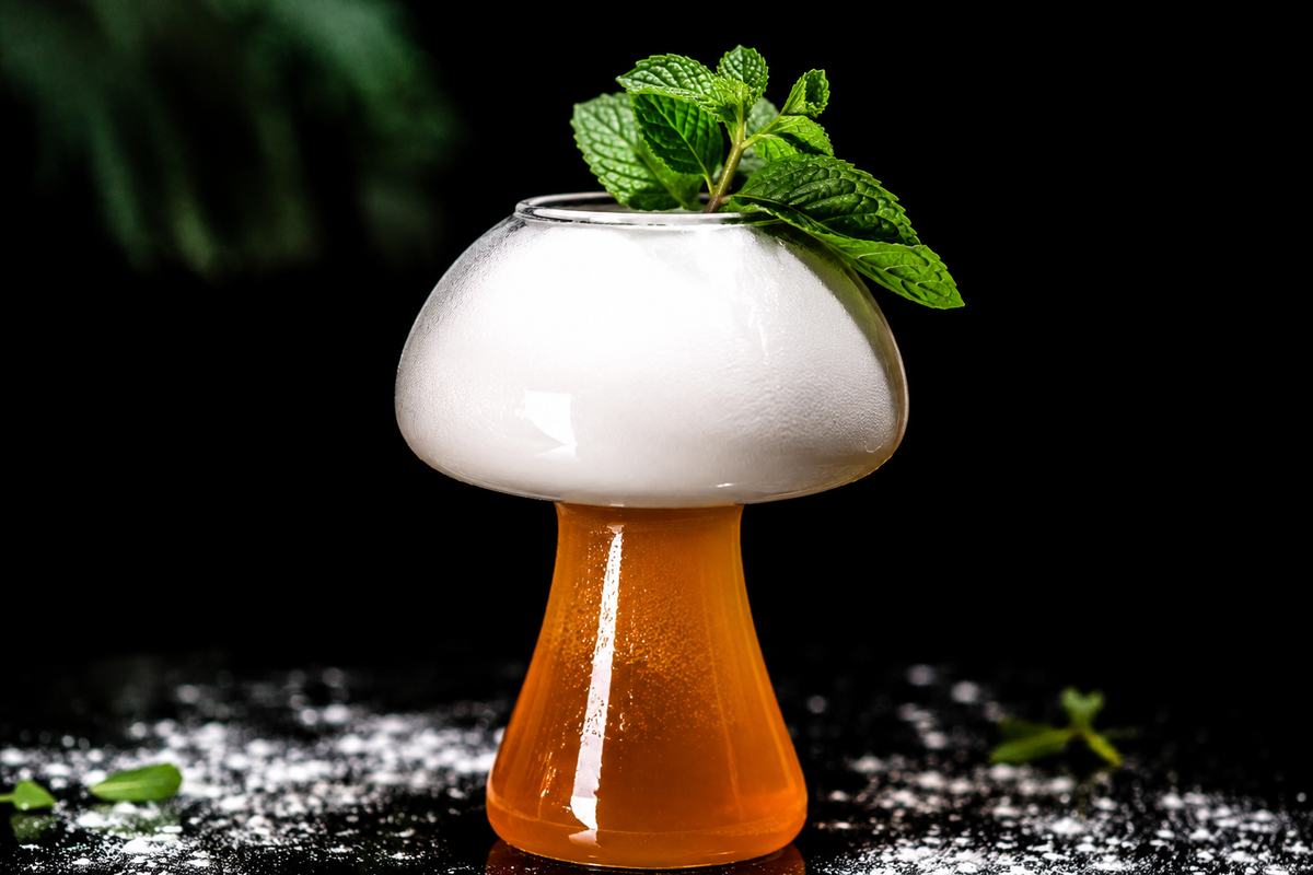 Mushroom Glass — product view 3